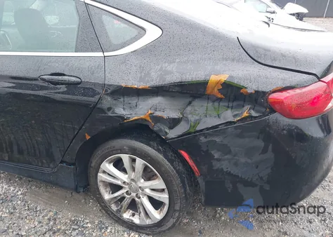 2016 Chrysler 200 Touring z USA, uszkodzony, nr VIN 1C3CCCFBXGN195427